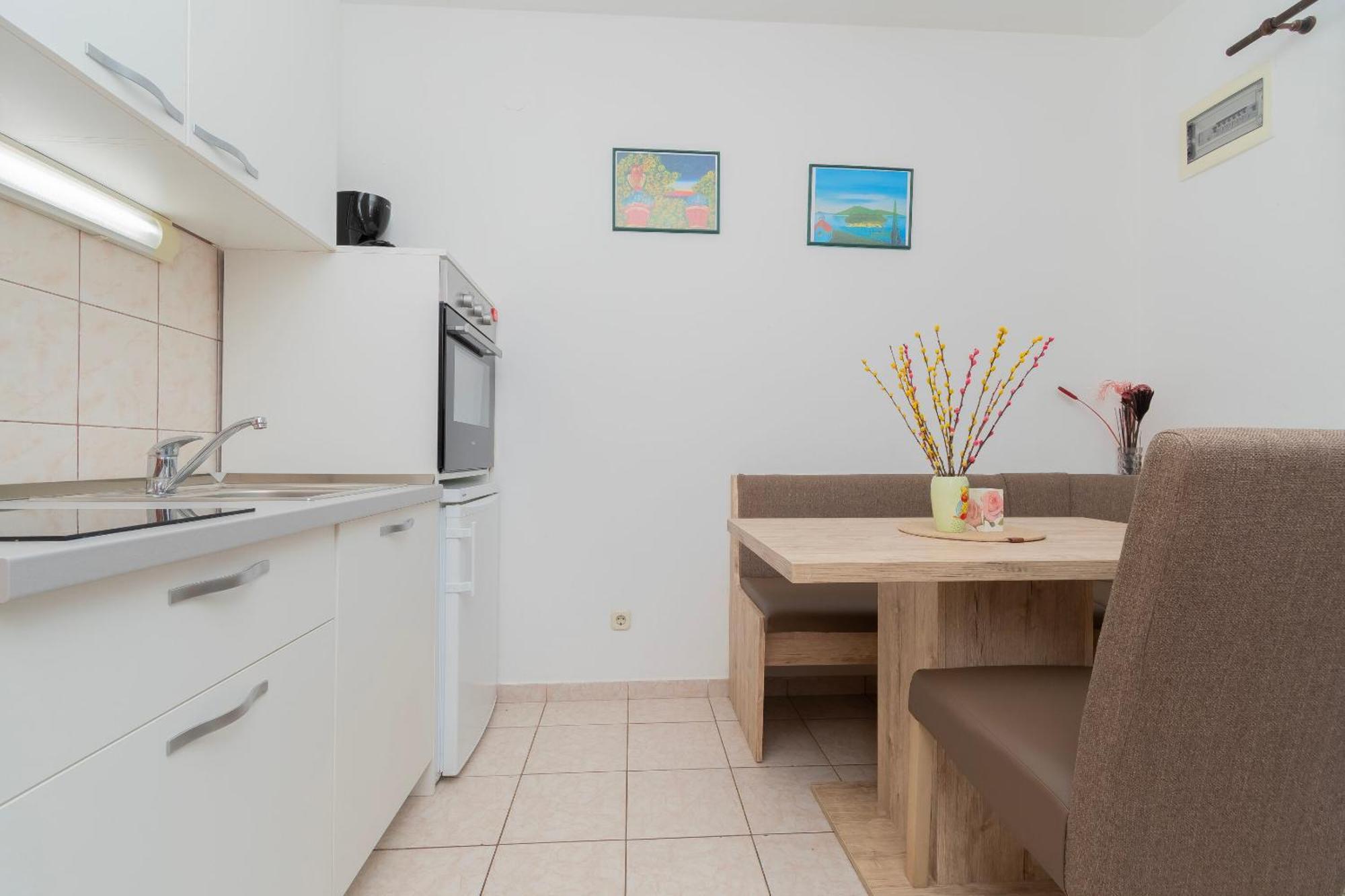 Apartments Toni มาสลีนิตซา ภายนอก รูปภาพ